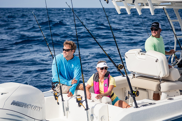 Boston Whaler 230 Outrage фото 1.4