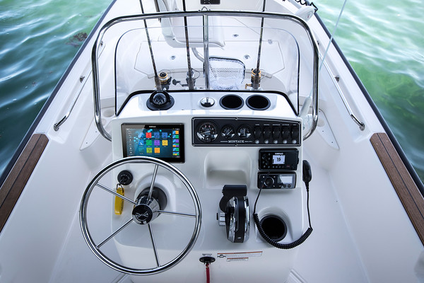 Boston Whaler 170 Montauk фото 1.16