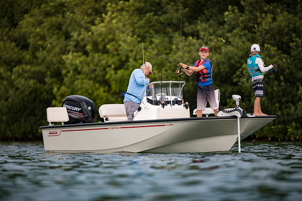 Boston Whaler 170 Montauk фото 1.19