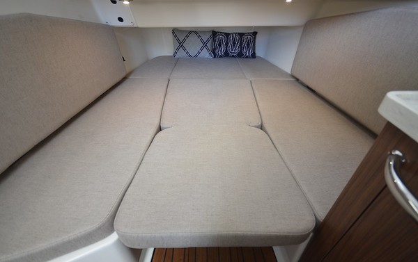 Boston Whaler 380 Outrage фото 1.4