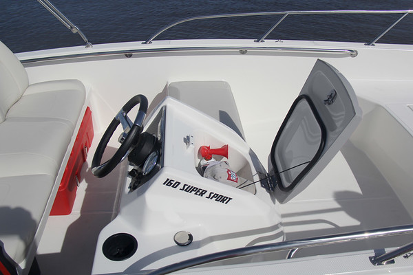 Boston Whaler 160 Super Sport фото 1.10
