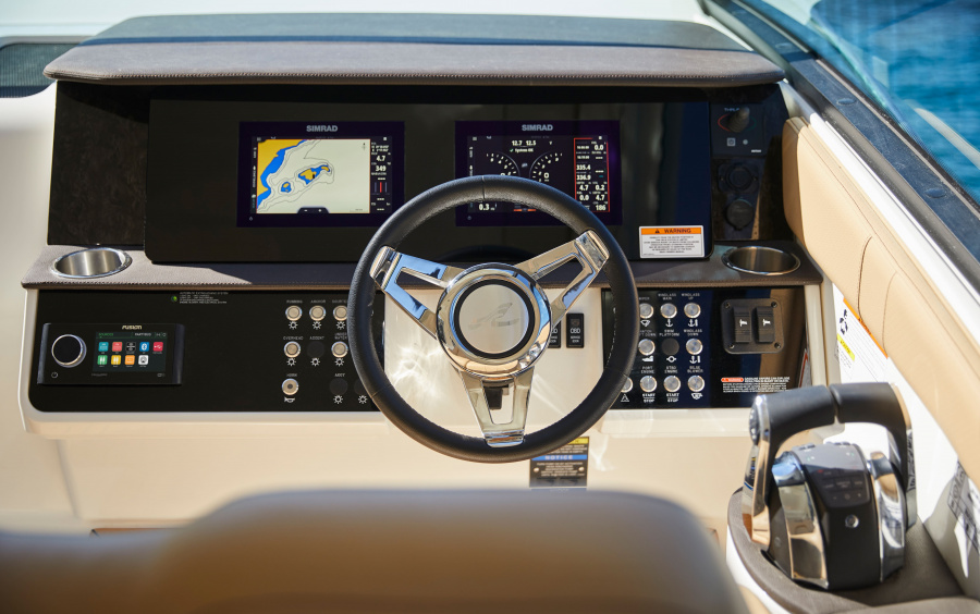 Sea Ray Sundancer 320 Coupe/546 фото 1.7