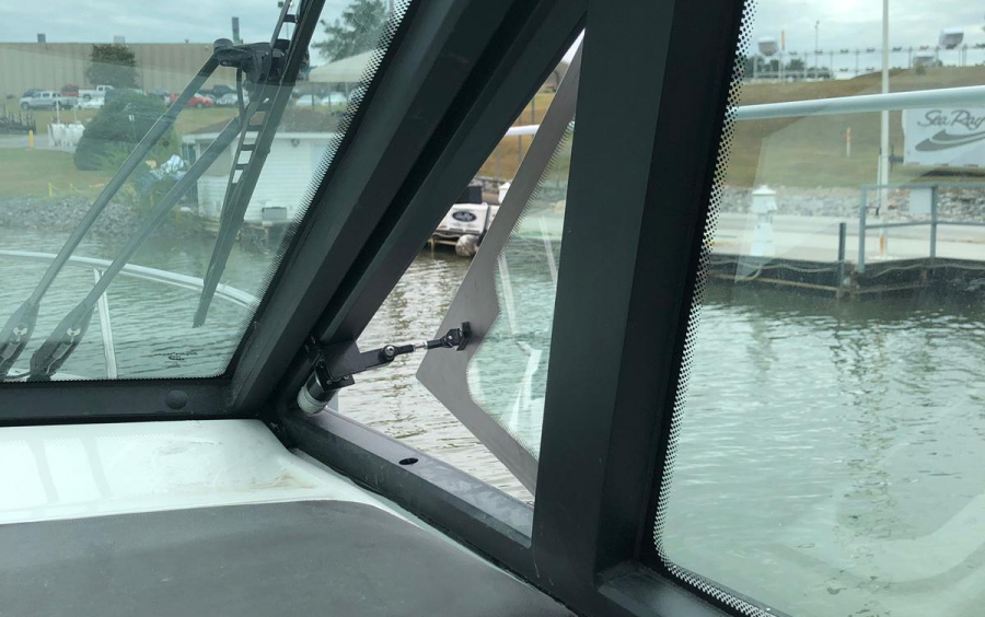 Sea Ray Sundancer 320 Coupe/546 фото 1.3