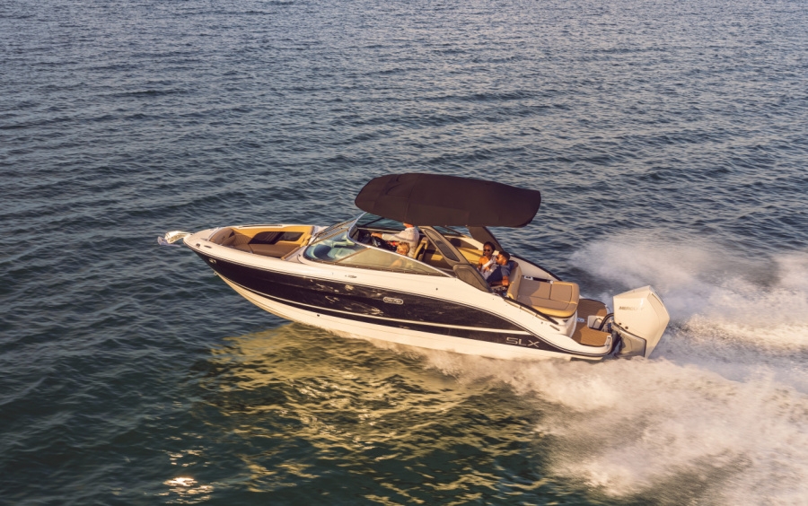 Sea Ray  SLX 260 OB фото 1.5