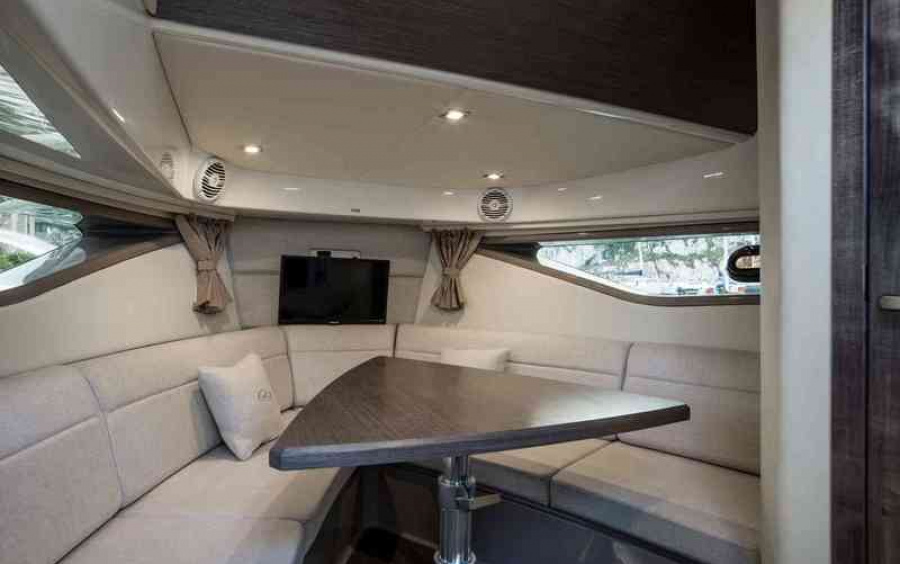 Sea Ray Sundancer 320 Outboard фото 1.8