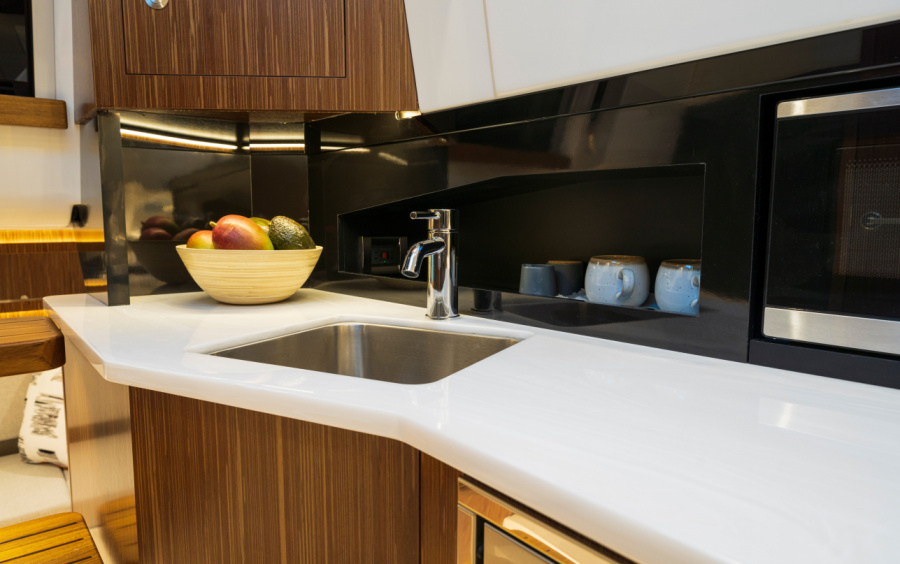 Sea Ray SUNDANCER 370 фото 1.1