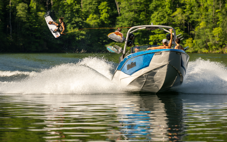 Malibu 25 LSV фото 1.8