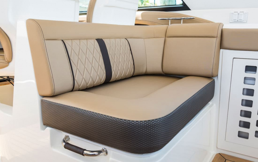 Sea Ray  SLX 400 OB фото 2.8