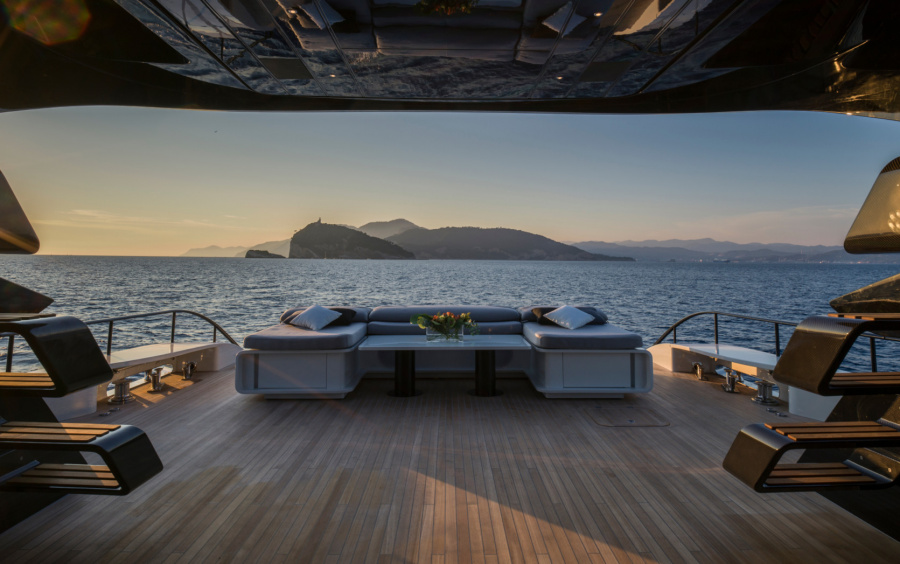 AB Yachts 110 фото 1.7