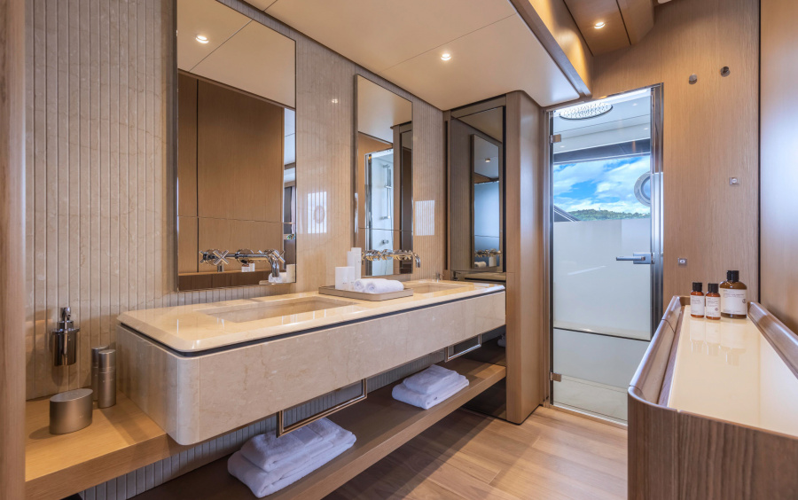 Ferretti Yachts 1000 фото 2.29