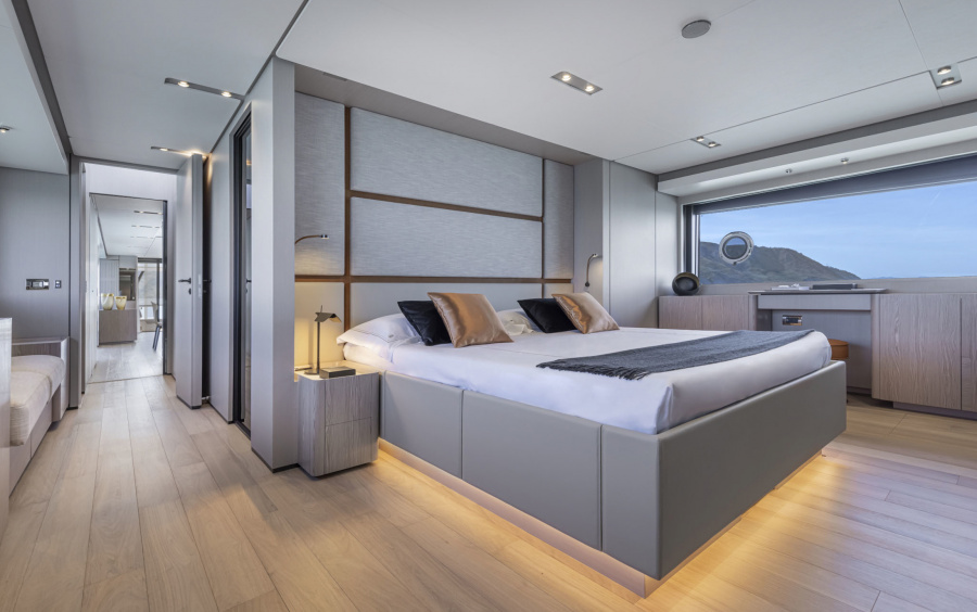 Ferretti Yachts 1000 фото 2.11