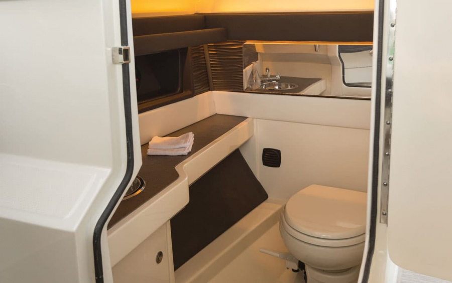 Sea Ray SLX 310 OB (Outboard) фото 2.8