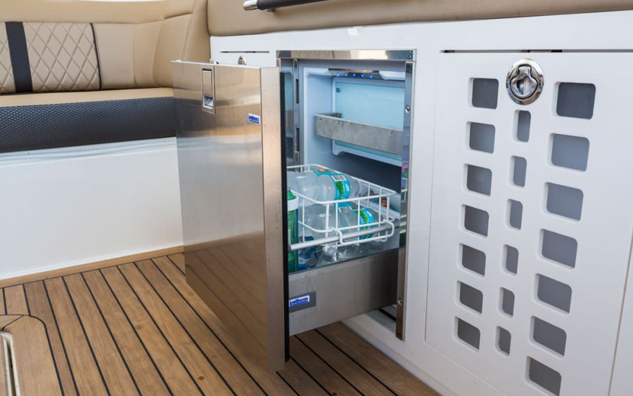 Sea Ray  SLX 400 OB фото 2.9