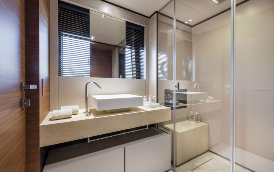 Custom Line Navetta 33 фото 2.24