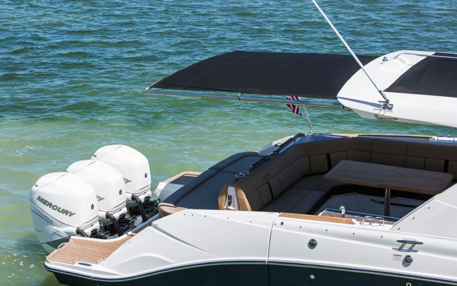 Sea Ray  SLX 400 OB фото 2.11