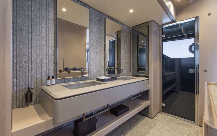 Ferretti Yachts 1000 фото 2.12