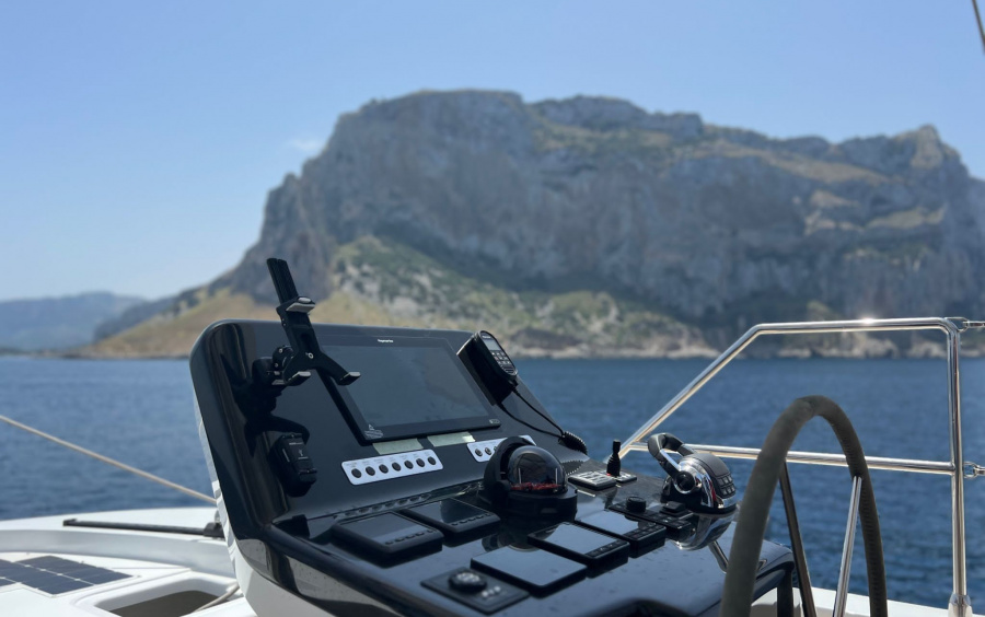 Sunreef 60 Sailing Catamaran фото 1.7