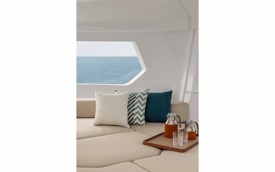 Ferretti Yachts INFYNITO 90 фото 1.20