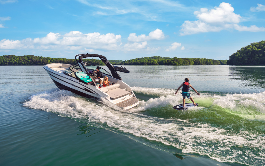 Sea Ray SDX 230 Surf фото 1.4