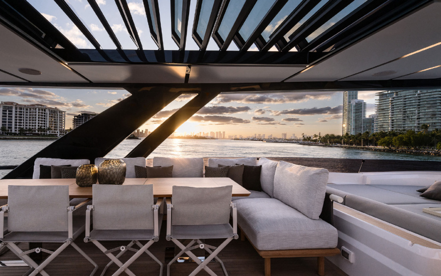 Ferretti Yachts 860 фото 1.12