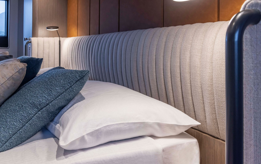 Ferretti Yachts INFYNITO 90 фото 2.38