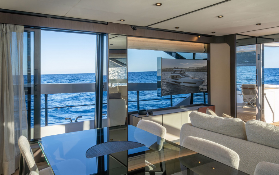 Ferretti Yachts 800 фото 2.3