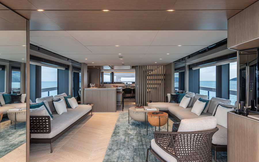 Ferretti Yachts INFYNITO 90 фото 2.14