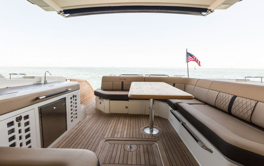 Sea Ray  SLX 400 OB фото 2.5