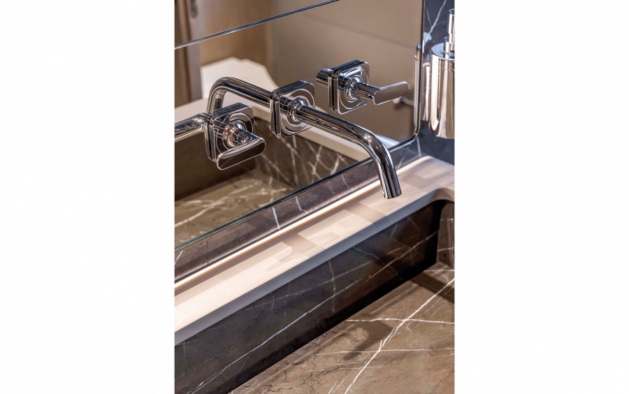 Ferretti Yachts INFYNITO 90 фото 2.42