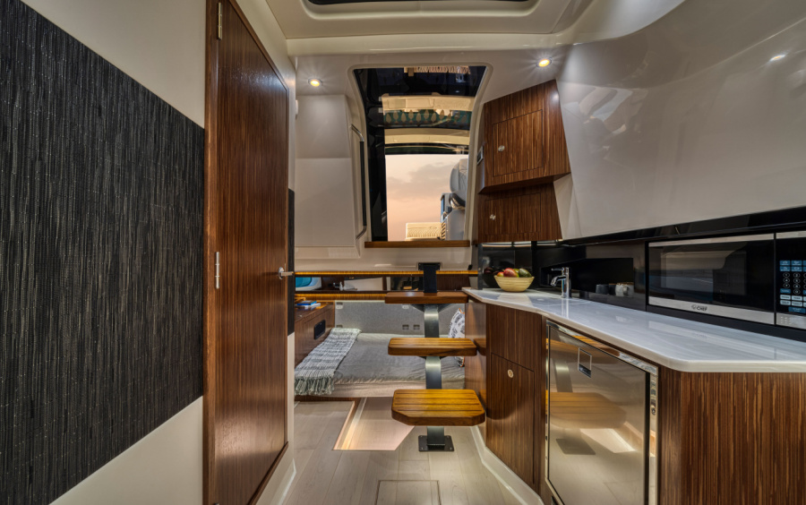 Sea Ray SUNDANCER 370 фото 1.2