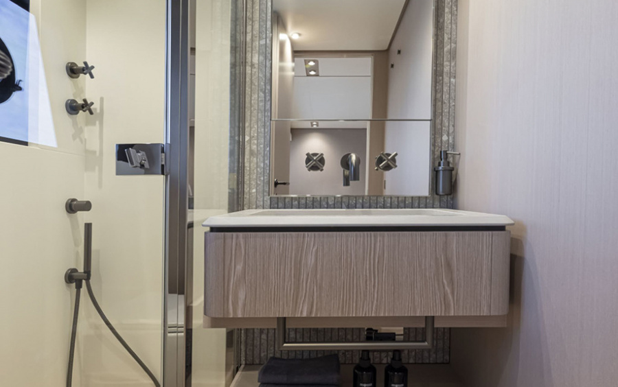 Ferretti Yachts 1000 фото 2.18