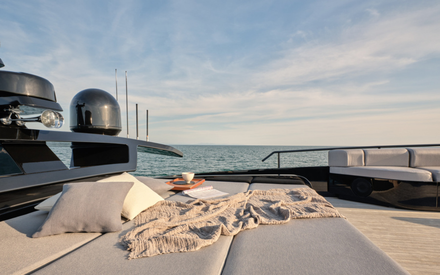 AB Yachts 110 фото 1.22