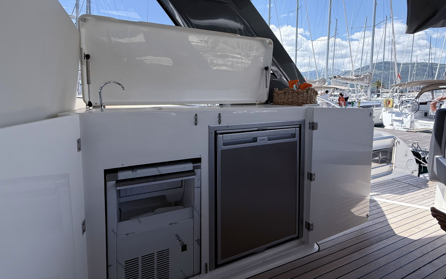 Bavaria 45 HT - 2020 фото 1.16