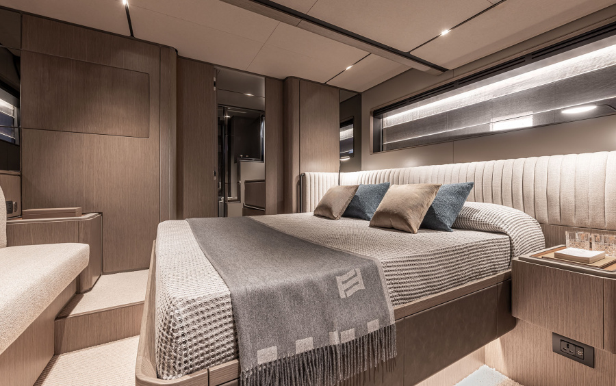 Ferretti Yachts INFYNITO 90 фото 2.44
