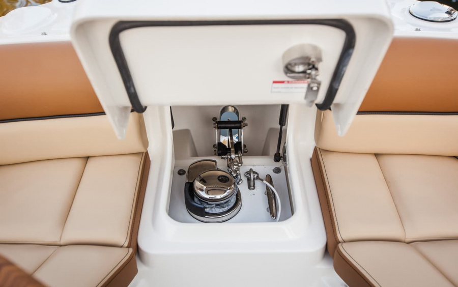 Sea Ray  SLX 350 фото 2.6